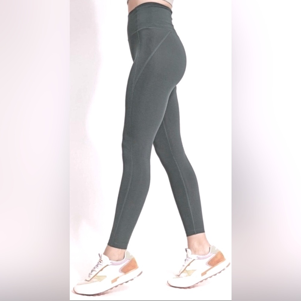Girlfriend Collective 7/8 Leggings High Waisted in Soft Olive 4008 Green Size M